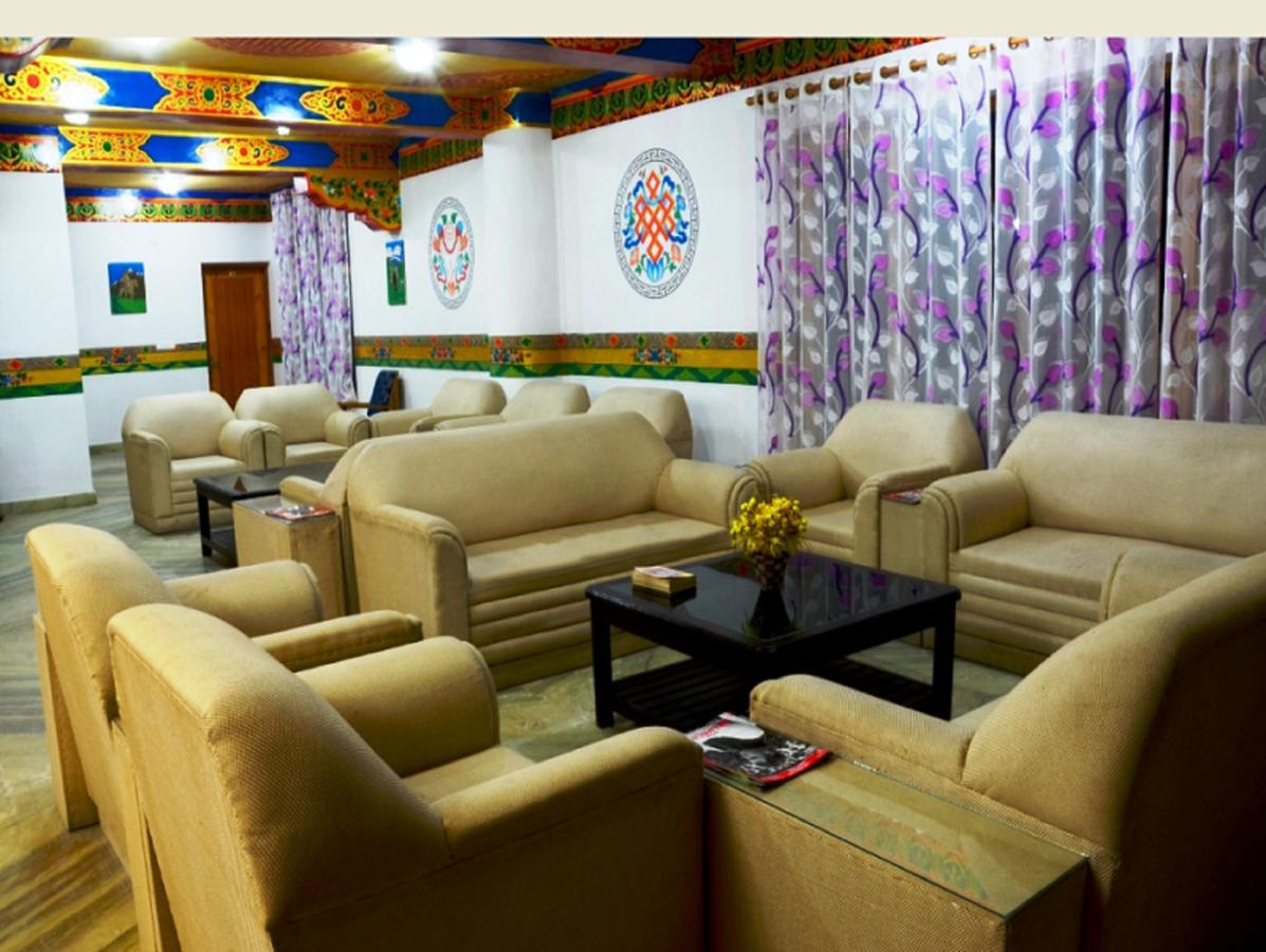 Tih Hotel Antelope Tm 列城 外观 照片